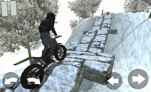 Dirt Bike: Winter Sports Racing vs The Impossible Game